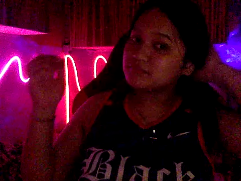 Snapshot of EmpressYna chatting on 09-22-25, 02:52 EmpressYna online show from 09-22-25, 02:52