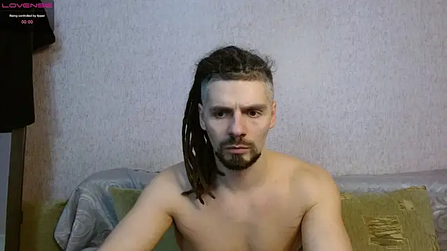 Snapshot of Aestheticguy101 chatting on 02-16-25, 01:27 Aestheticguy101 online show from 02-16-25, 01:27