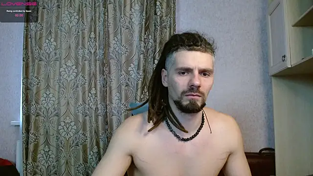 Snapshot of Aestheticguy101 chatting on 02-17-25, 01:32 Aestheticguy101 online show from 02-17-25, 01:32