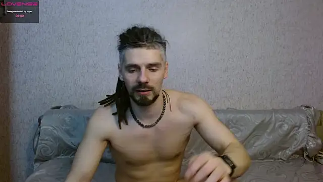 Snapshot of Aestheticguy101 chatting on 03-16-25, 04:23 Aestheticguy101 online show from 03-16-25, 04:23