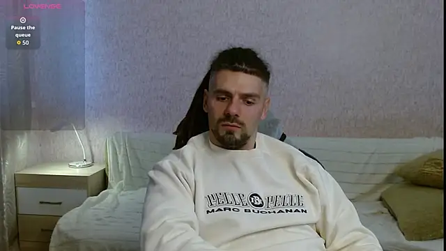 Snapshot of Aestheticguy101 chatting on 10-17-25, 12:41 Aestheticguy101 online show from 10-17-25, 12:41