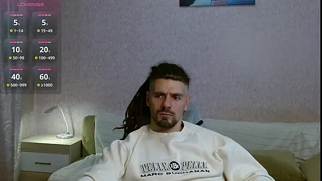 Snapshot of Aestheticguy101 chatting on 10-18-25, 04:41 Aestheticguy101 online show from 10-18-25, 04:41