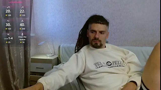 Snapshot of Aestheticguy101 chatting on 10-21-25, 09:21 Aestheticguy101 online show from 10-21-25, 09:21