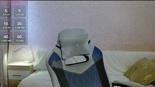 Snapshot of Aestheticguy101 chatting on 10-24-25, 11:17 Aestheticguy101 online show from 10-24-25, 11:17