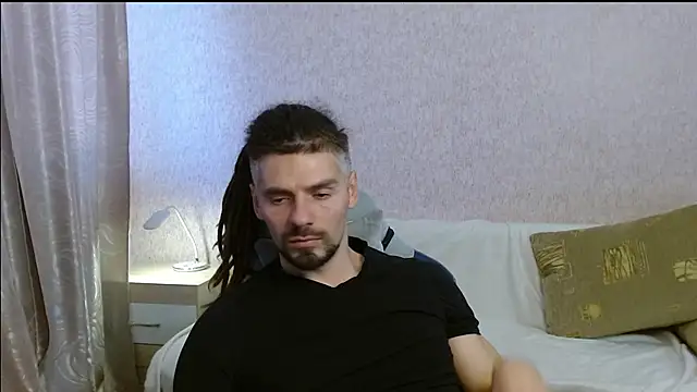 Snapshot of Aestheticguy101 chatting on 10-26-25, 11:05 Aestheticguy101 online show from 10-26-25, 11:05