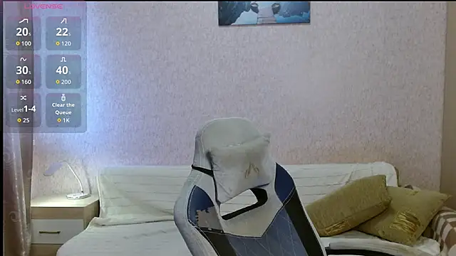 Snapshot of Aestheticguy101 chatting on 10-31-25, 11:11 Aestheticguy101 online show from 10-31-25, 11:11