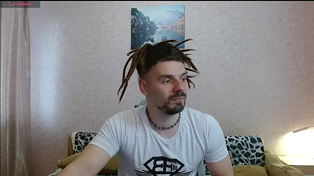 Aestheticguy101 online show from 05-18-26, 01:17