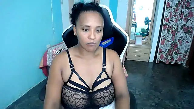 marysol83 online show from 10-11-25, 03:28