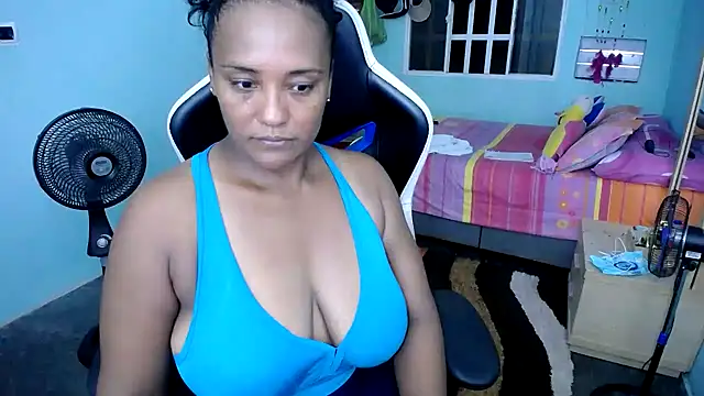 marysol83 online show from 12-19-25, 01:34