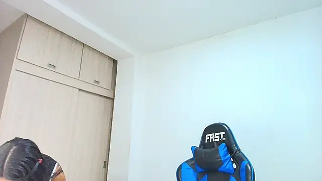 sophiax-x online show from 10-21-25, 07:14