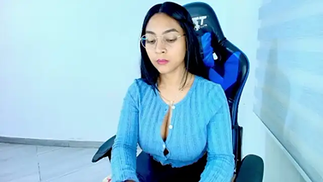 sophiax-x online show from 04-16-26, 11:51