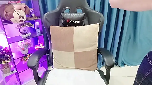 Yuki-yio online show from 03-18-26, 01:20