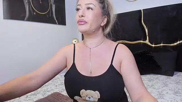 Snapshot of lisa2018 chatting on 03-11-25, 01:26 lisa2018 online show from 03-11-25, 01:26