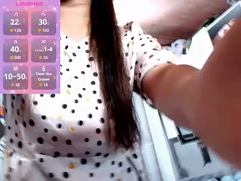 MoaningKylie online show from 10-08-25, 10:24