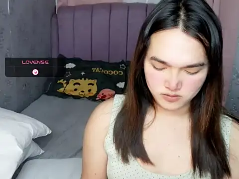 Snapshot of MoaningKylie chatting on 03-05-26, 04:52 MoaningKylie online show from 03-05-26, 04:52