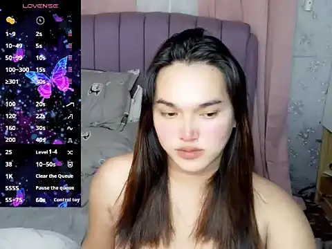 Snapshot of MoaningKylie chatting on 03-06-26, 07:16 MoaningKylie online show from 03-06-26, 07:16