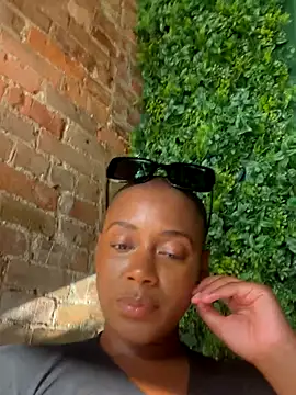 Snapshot of HoneyDripHer chatting on 10-01-25, 09:21 HoneyDripHer online show from 10-01-25, 09:21