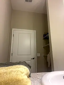 Snapshot of HoneyDripHer chatting on 10-14-25, 10:32 HoneyDripHer online show from 10-14-25, 10:32