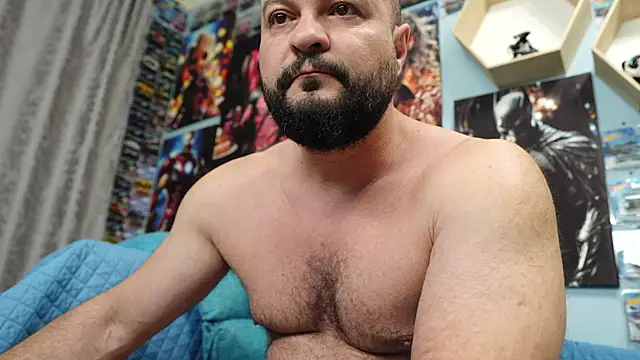 Snapshot of Muscle_Bear chatting on 10-24-25, 04:42 Muscle Bear online show from 10-24-25, 04:42