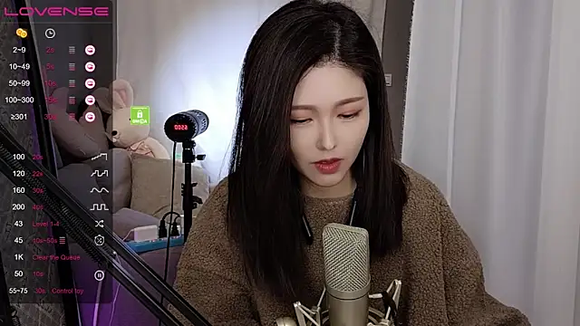 tw lala online show from 12-23-24, 04:17