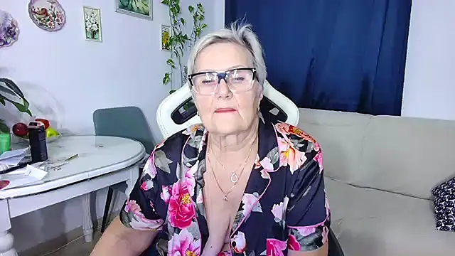 Selenna57 online show from 01-12-26, 07:08