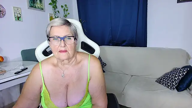 Selenna57 online show from 01-15-26, 06:22