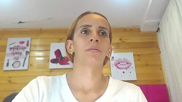 Amber Moore online show from 12-26-24, 08:00