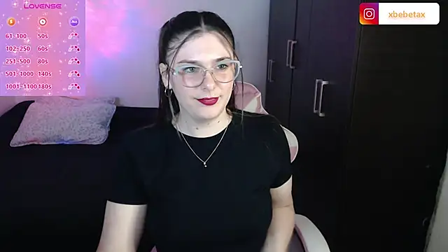 Snapshot of xxbbtaa chatting on 12-18-24, 05:15 xxbbtaa online show from 12-18-24, 05:15