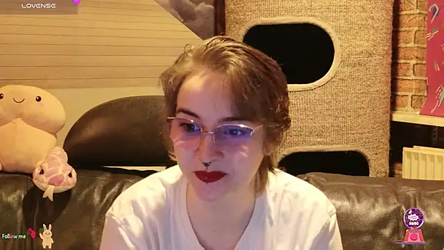 GamerGirl Eve online show from 11-13-25, 07:24