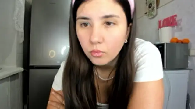 Snapshot of MiaMarrone chatting on 01-08-26, 09:28 MiaMarrone online show from 01-08-26, 09:28