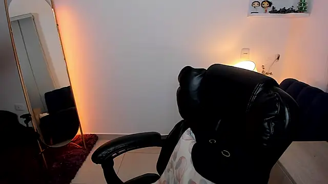 Cassandra Caiin online show from 04-20-26, 02:36