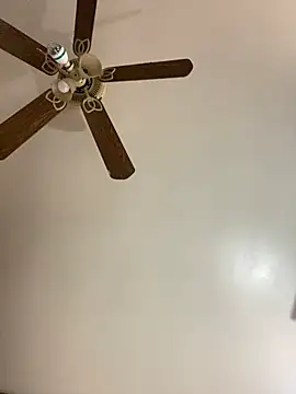 Snapshot of smokeymt420 chatting on 03-09-25, 05:28 smokeymt420 online show from 03-09-25, 05:28