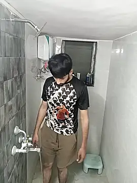 Snapshot of SimplyKarthik09 chatting on 11-03-25, 04:08 SimplyKarthik09 online show from 11-03-25, 04:08