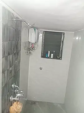 Snapshot of SimplyKarthik09 chatting on 12-14-25, 03:06 SimplyKarthik09 online show from 12-14-25, 03:06