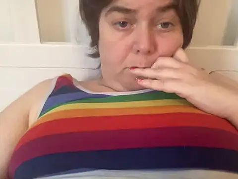 ParisNova online show from 12-22-24, 02:38