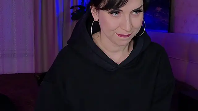 Snapshot of lily_conor chatting on 11-10-25, 04:17 lily conor online show from 11-10-25, 04:17