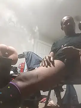 Snapshot of Makeyoucumallover chatting on 01-09-26, 09:23 Makeyoucumallover online show from 01-09-26, 09:23