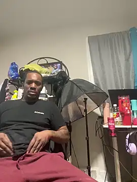 Snapshot of Makeyoucumallover chatting on 02-16-26, 03:35 Makeyoucumallover online show from 02-16-26, 03:35