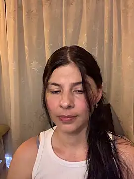 Estefani 32 online show from 05-21-26, 08:49