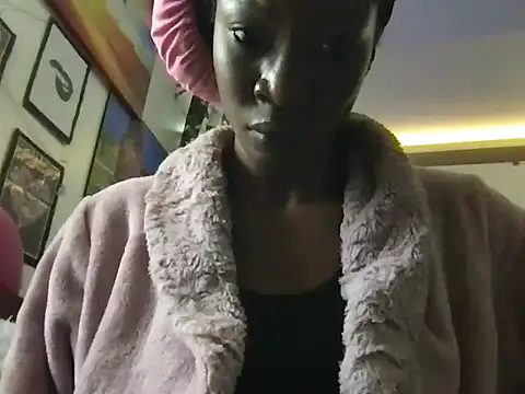 Snapshot of choco_petite chatting on 02-01-25, 09:32 choco petite online show from 02-01-25, 09:32