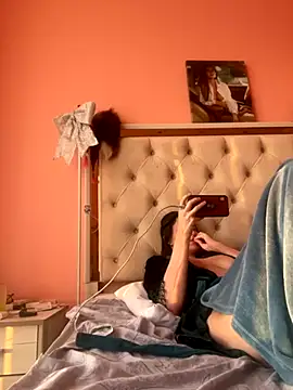 Flossy Vettie online show from 11-22-25, 01:54