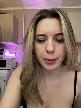 Snapshot of NastyushaaLove chatting on 03-18-25, 06:59 NastyushaaLove online show from 03-18-25, 06:59