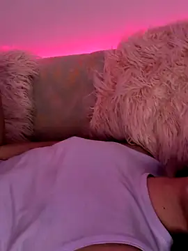 Snapshot of SamyJones9 chatting on 10-05-25, 09:24 SamyJones9 online show from 10-05-25, 09:24