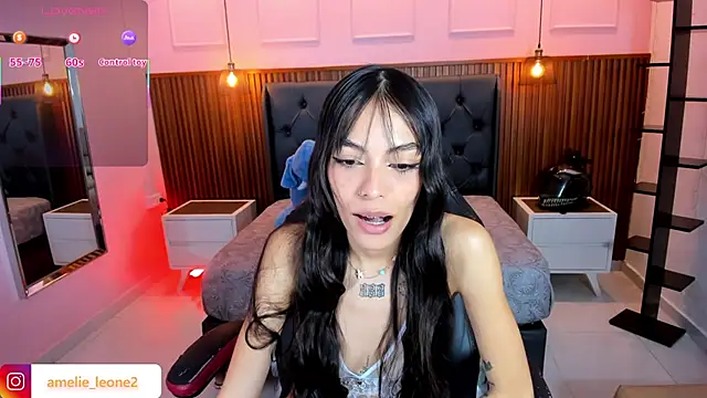 AMELIELEONE online show from 01-13-26, 12:21