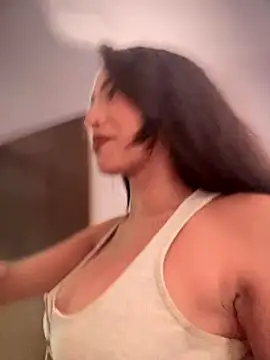 DulceLenns online show from 11-27-25, 06:32