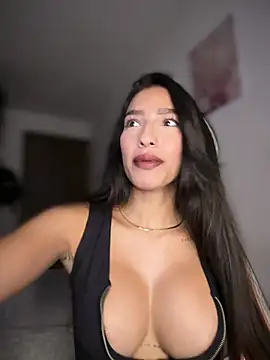 DulceLenns online show from 03-31-26, 07:14