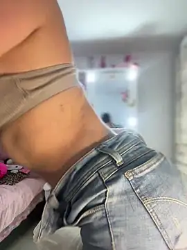 Emmily 19 online show from 01-22-25, 10:48