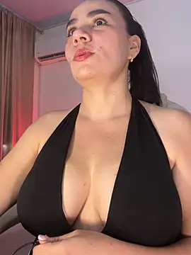 Snapshot of MeganDupont chatting on 06-30-26, 01:56 MeganDupont online show from 06-30-26, 01:56