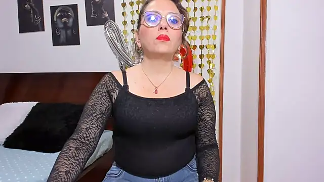 taylorhot70 online show from 05-28-26, 01:14