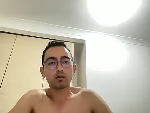 freshmanxxl98 online show from 07-01-26, 12:45